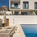 Meri Villa *